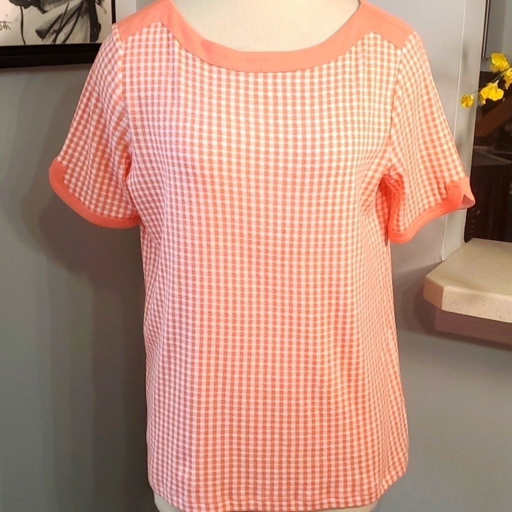 CHICO'S, tunic top, peach checked. Size 1 (medium) short sleeves. 💯 % cotton.